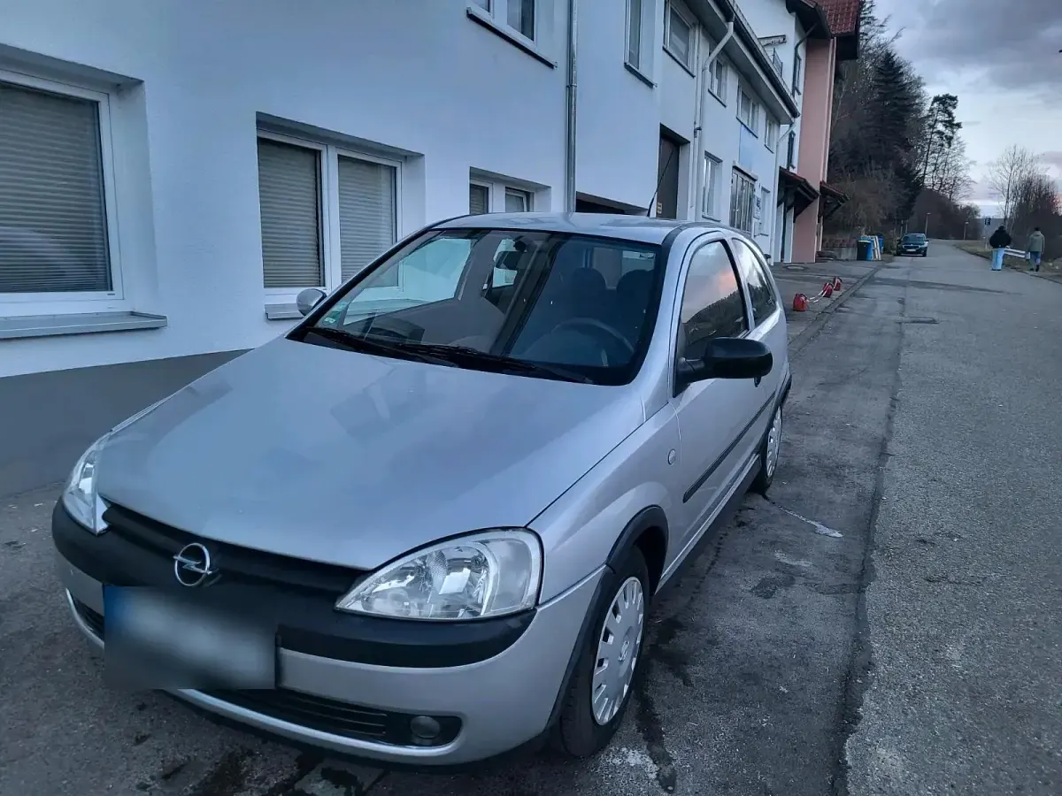 Gebraucht Opel Corsa 75 PS (55 kW) 2002 Silber Kleinwagen