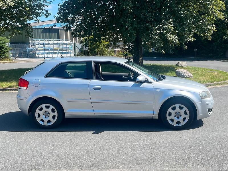 Silber Gebraucht 2004 Audi A3 Coupé | 4.100 € (Etwas zu teuer) - Bild 1/4