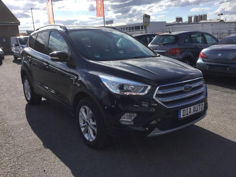 Gebraucht Ford Kuga Titanium 150 PS (110 kW) 2018 Schwarz SUV