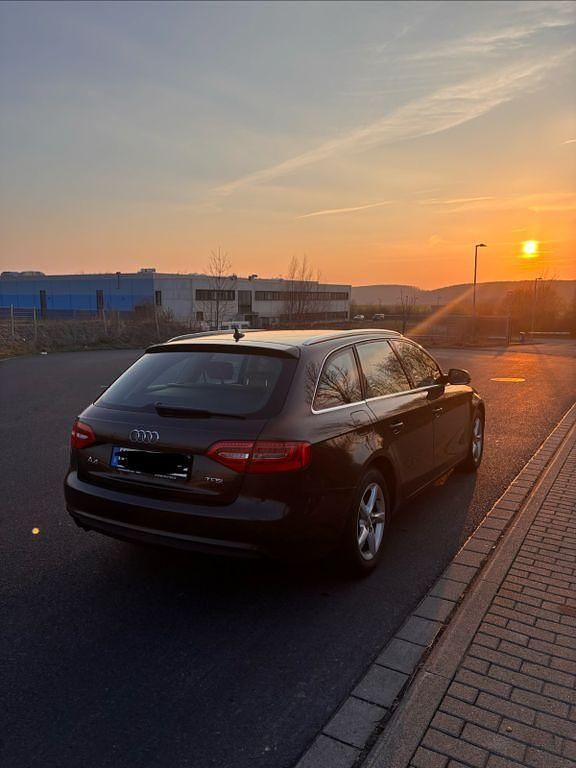 Gebraucht Audi A4 Ambiente 120 PS (88 kW) 2012 Braun Kombi