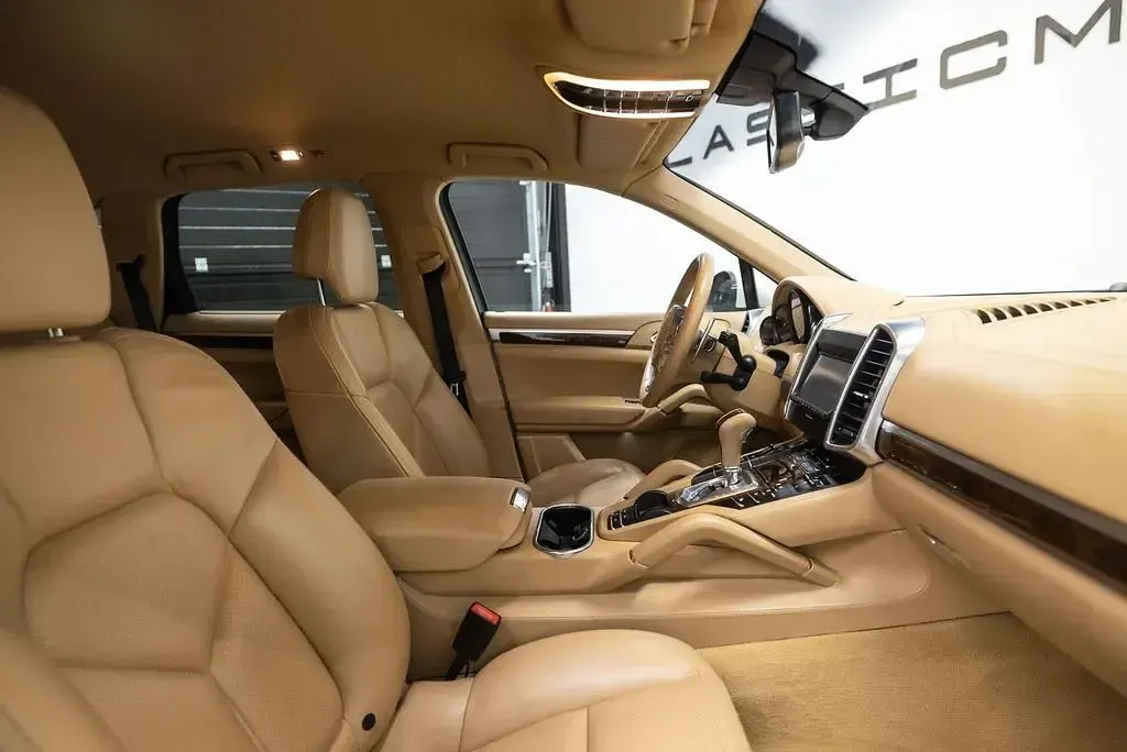 Gebraucht Porsche Cayenne 334 PS (245 kW) 2011 Weiß SUV
