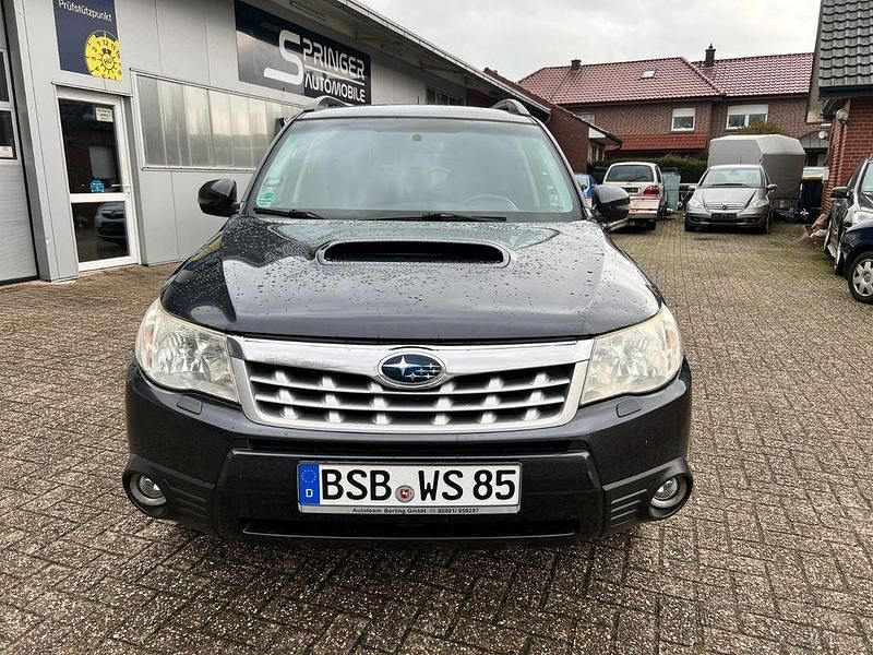Gebraucht Subaru Forester Comfort 147 PS (108 kW) 2012 Grau SUV