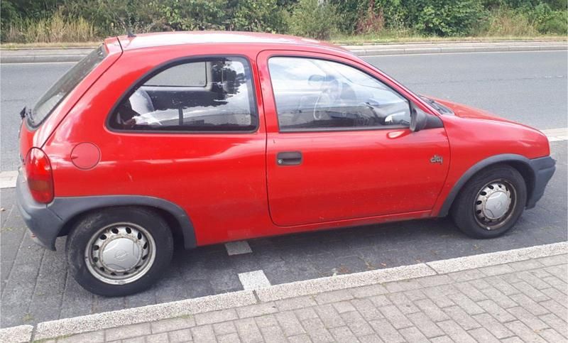 Rot Gebraucht 1997 Opel Corsa Kleinwagen | 290 € (Superpreis) - Bild 1/4