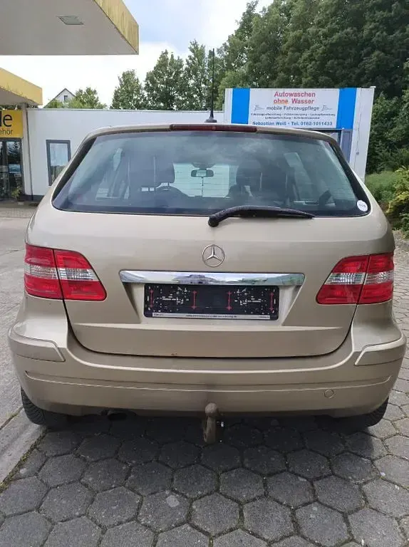 Gebraucht Mercedes B170 116 PS (85 kW) 2005 Gold Van / Kleinbus