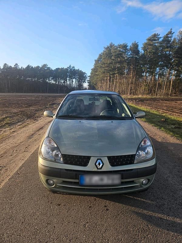 Gebraucht Renault Clio II 70 PS (51 kW) 2002 Grün Limousine