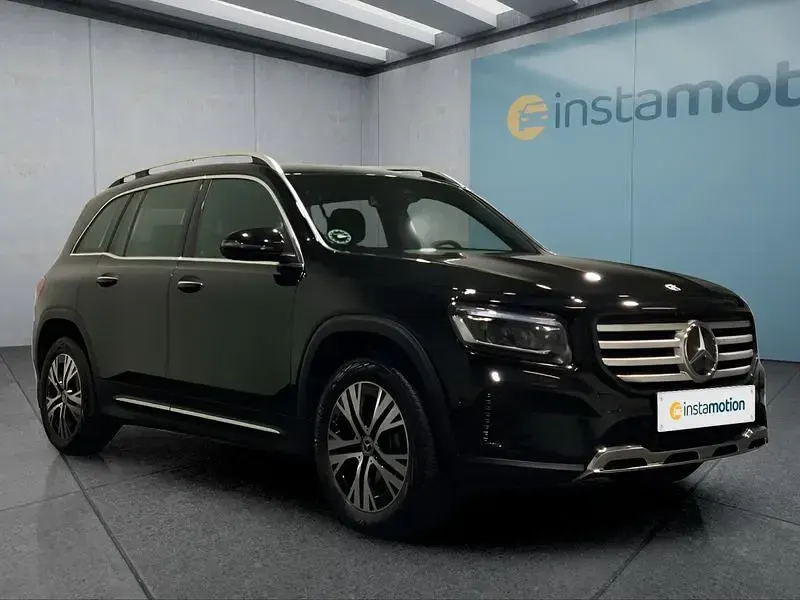 Gebraucht Mercedes GLB200 163 PS (119 kW) 2025 Schwarz SUV