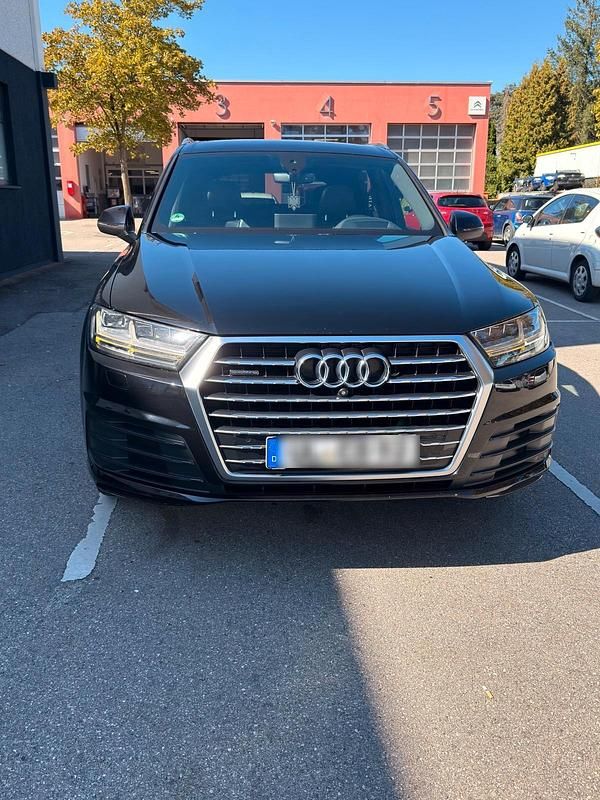 Schwarz Gebraucht 2015 Audi Q7 Ambiente SUV | 21.500 € (Guter Preis) - Bild 1/4