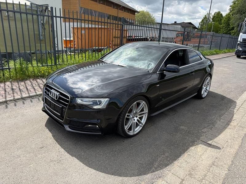 Second-hand Audi A5 S-Line 211 CP (155 kW) 2012 Negru Coupe