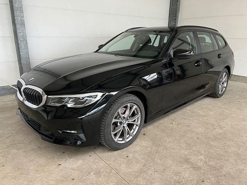 Gebraucht BMW 320 190 PS (139 kW) 2020 Schwarz ii/bonnet fluid black Kombi