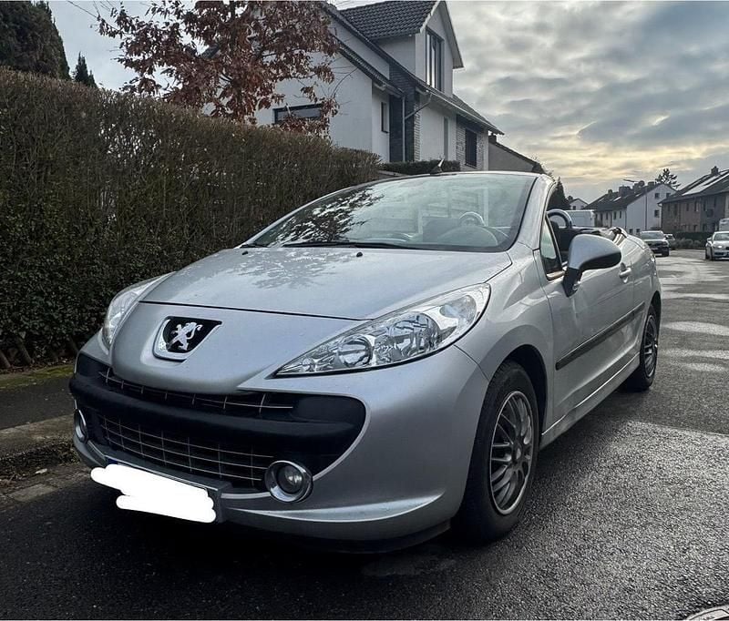 Silber Gebraucht 2008 Peugeot 207 CC Cabrio | 3.400 € (Superpreis) - Bild 1/4