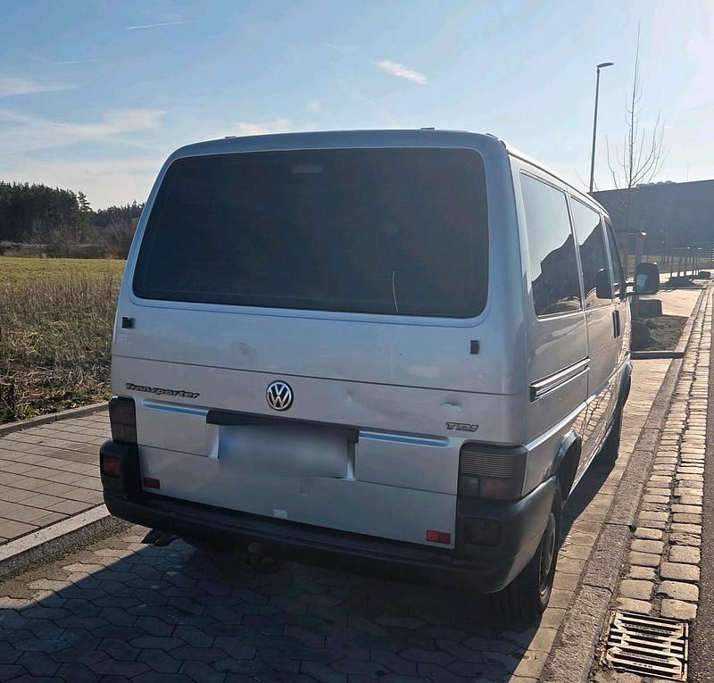 Gebraucht VW Transporter 102 PS (75 kW) 2001 Silber Van