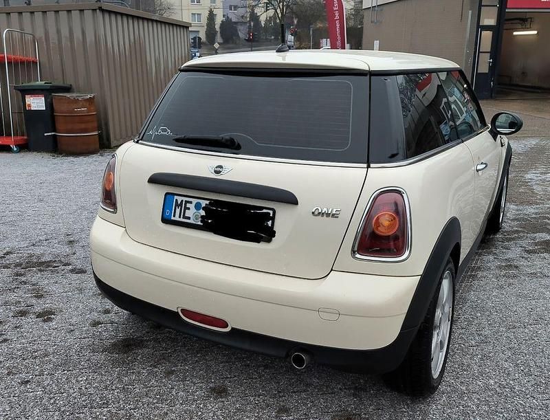 Gebraucht Mini ONE 75 PS (55 kW) 2009 Weiß Kleinwagen