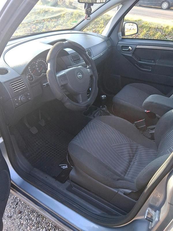 Gebraucht Opel Meriva 2005 Silber Van / Kleinbus