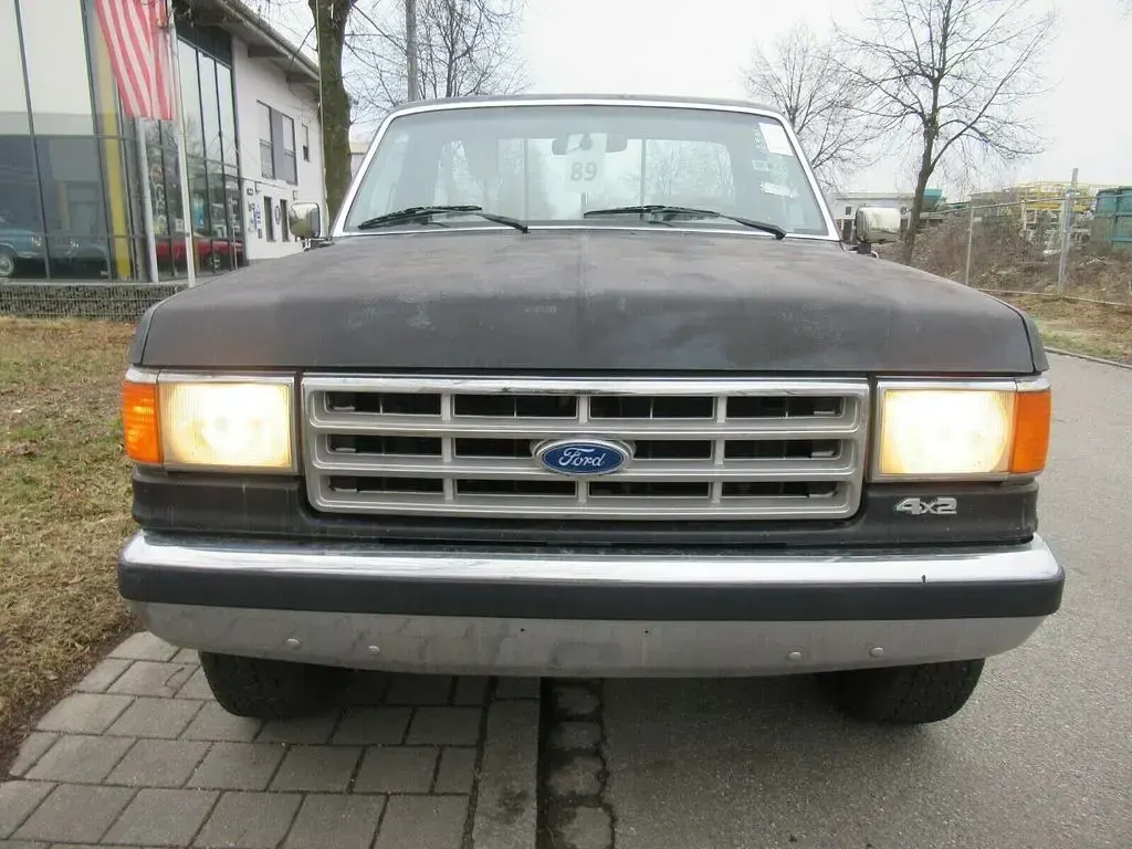Gebraucht Ford F250 230 PS (169 kW) 1987 Schwarz Pickup