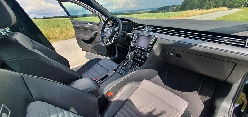 Gebraucht VW Passat R-line 150 PS (110 kW) 2015 Schwarz Kombi