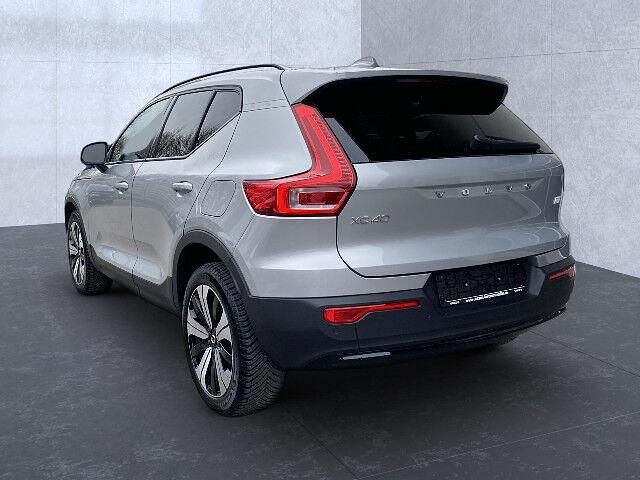 Gebraucht Volvo XC40 Plus 169 kW (231 PS) 2022 Silver dawn / (metallic) SUV