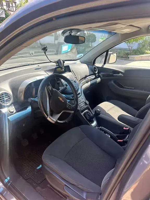 Gebraucht Chevrolet Orlando LT 131 PS (96 kW) 2012 Grau Van / Kleinbus