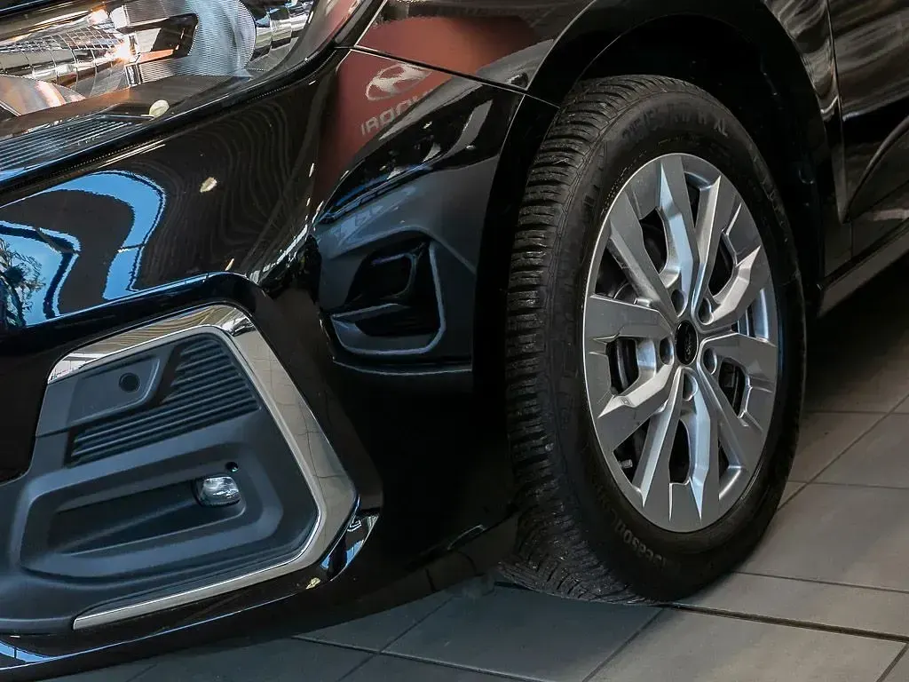 Gebraucht Ford Tourneo Titanium 122 PS (89 kW) 2024 Schwarz Van / Kleinbus