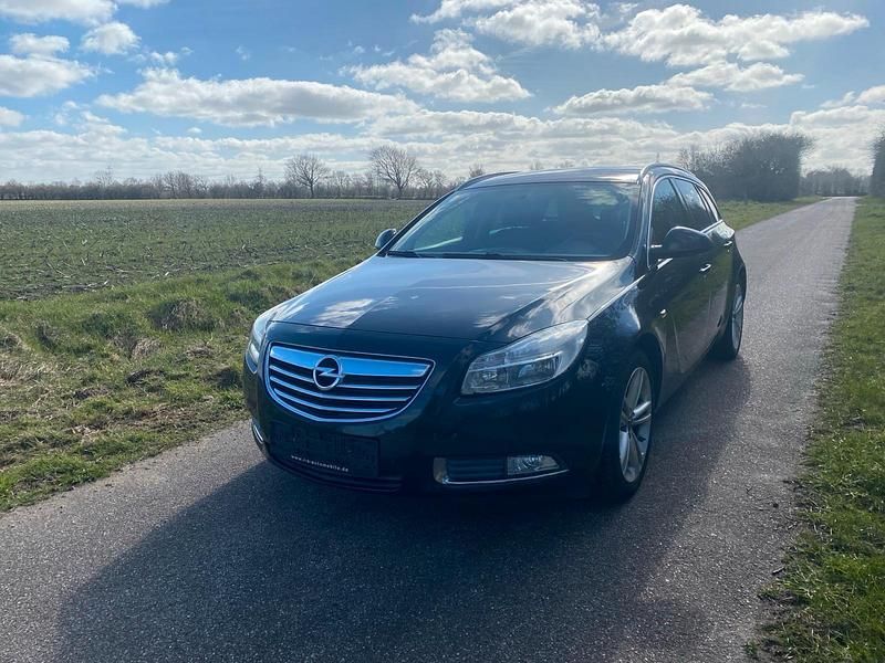 Gebraucht Opel Insignia 160 PS (117 kW) 2012 Schwarz Kombi