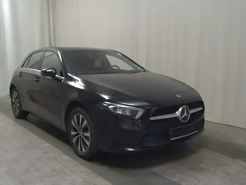 Gebraucht Mercedes A250 102 PS (75 kW) 2022 Schwarz