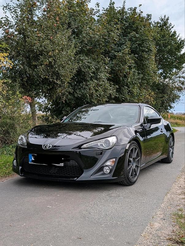Schwarz Gebraucht 2015 Toyota GT86 GT Coupé | 21.490 € (Guter Preis) - Bild 1/4