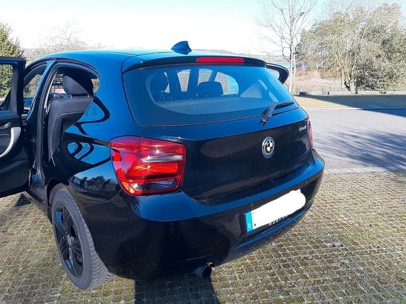 Gebraucht BMW 114 102 PS (75 kW) 2013 Schwarz Kleinwagen