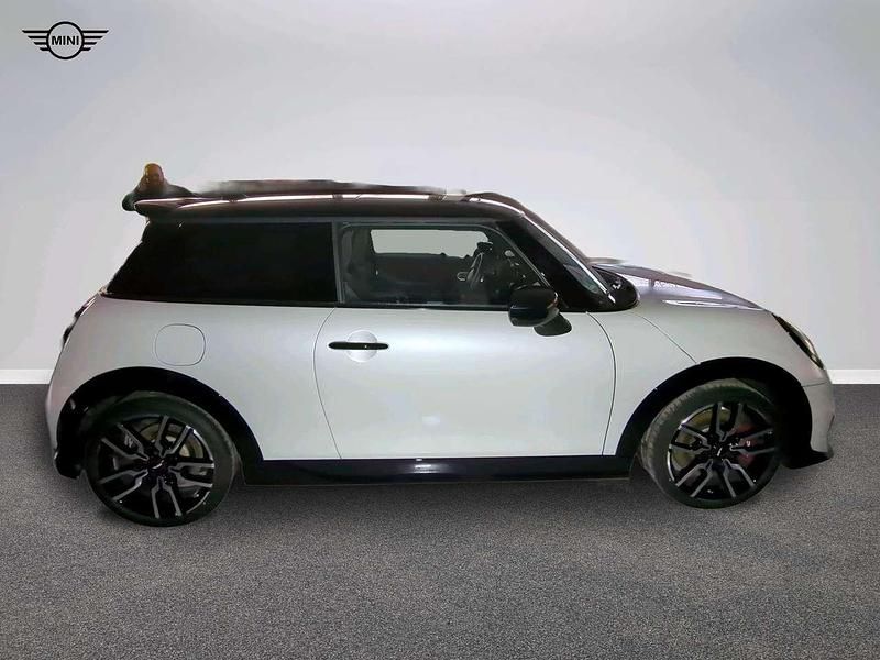 Gebraucht Mini John Cooper Works 231 PS (169 kW) 2025 Weiß Kleinwagen