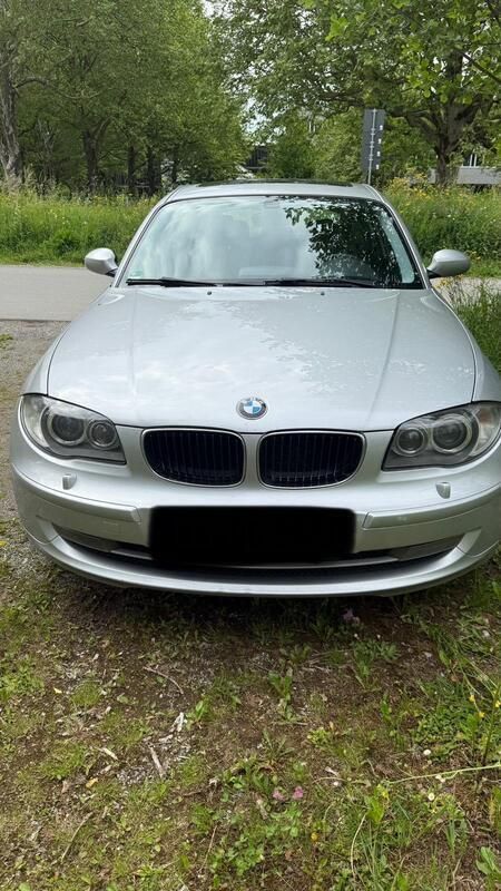 Grau Gebraucht 2009 BMW 116 Kleinwagen | 2.890 € (Fairer Preis) - Bild 1/4