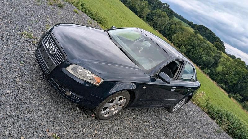 Blau Gebraucht 2005 Audi A4 Limousine | 3.000 € (Superpreis) - Bild 1/4