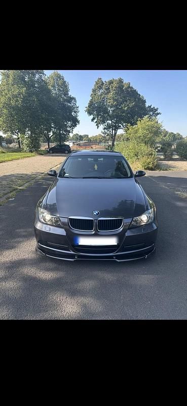 Gebraucht BMW 320 150 PS (110 kW) 2005 Grau Limousine