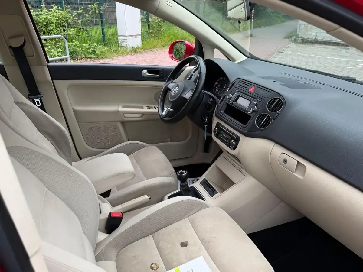 Gebraucht VW Golf VI Highline 105 PS (77 kW) 2011 Rot Kleinwagen