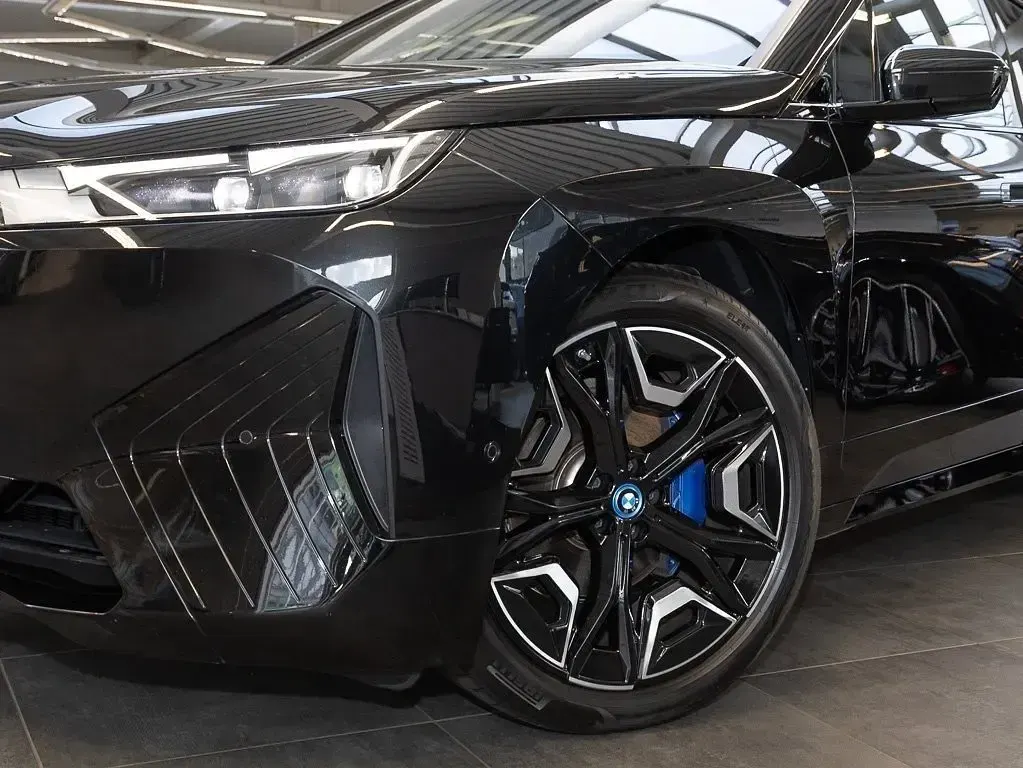 Gebraucht BMW iX M Sport 239 kW (326 PS) 2024 Schwarz SUV