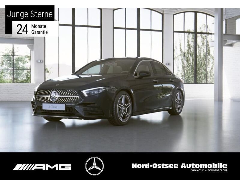 Schwarz Gebraucht 2021 Mercedes A200 AMG Limousine | 28.890 € (Teuer) - Bild 1/3