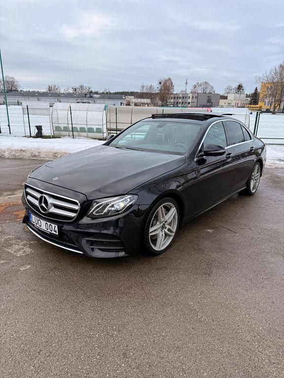 Gebraucht Mercedes E200 AMG 150 PS (110 kW) 2018 Schwarz Limousine