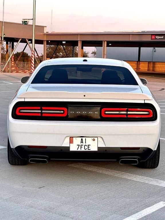 Second-hand Dodge Challenger 381 CP (280 kW) 2021 Alb Coupe