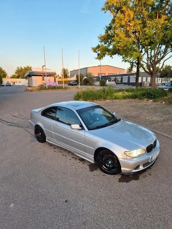 Gebraucht BMW 325 Sport Line 192 PS (141 kW) 2003 Silber Coupé