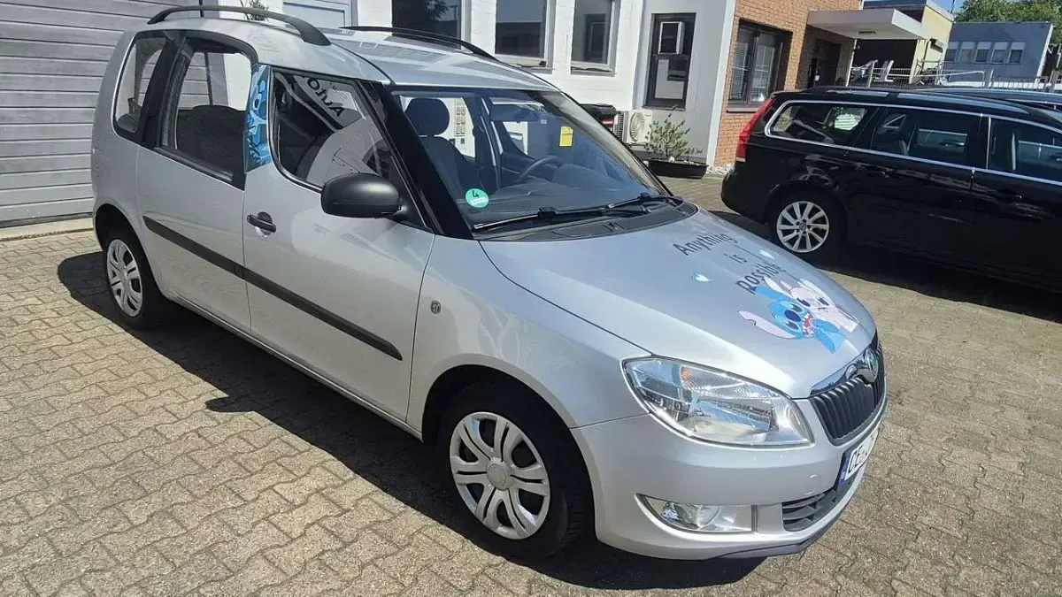 Gebraucht Skoda Roomster Plus Edition 69 PS (50 kW) 2011 Brilliantsilber metallic Van / Kleinbus