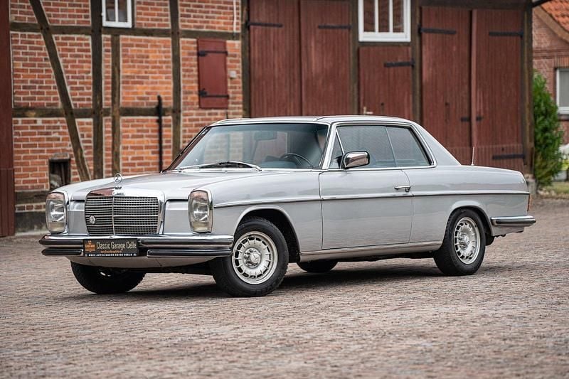 Gebraucht Mercedes W114 160 PS (117 kW) 1975 Silber Coupé