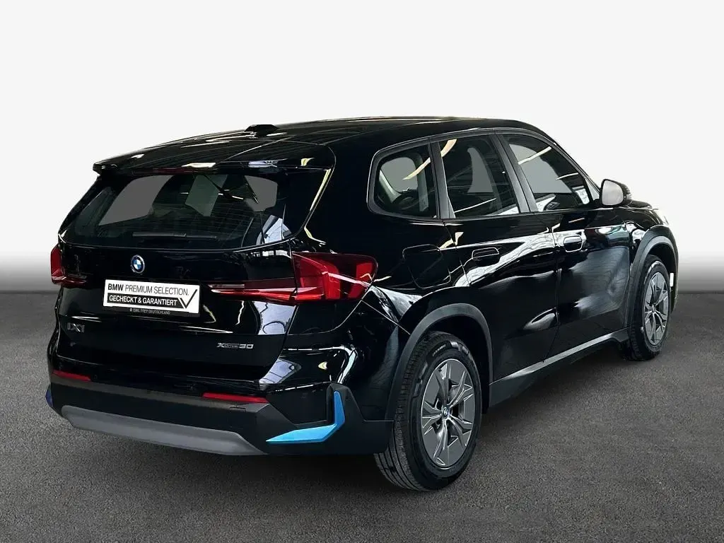 Gebraucht BMW iX1 Performance 230 kW (313 PS) 2023 Schwarz SUV