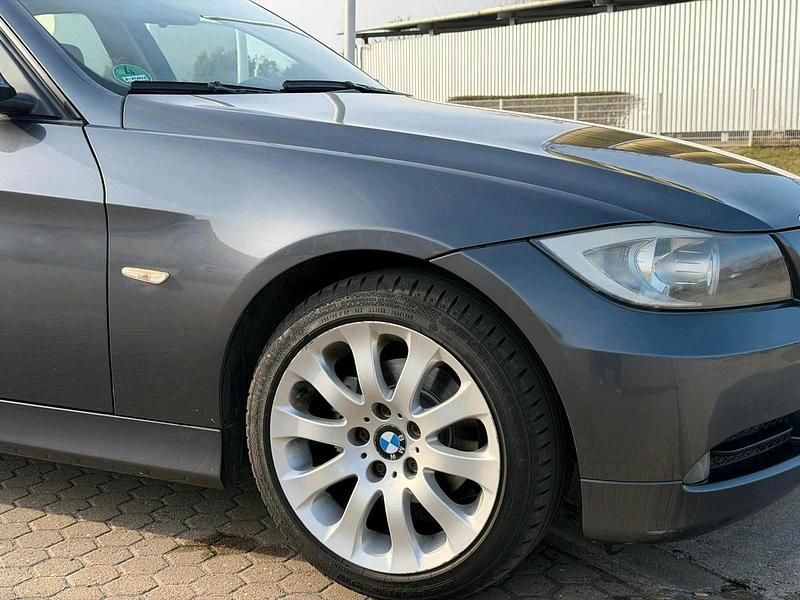 Second-hand BMW 320 160 CP (117 kW) 2007 Gri Berlinǎ