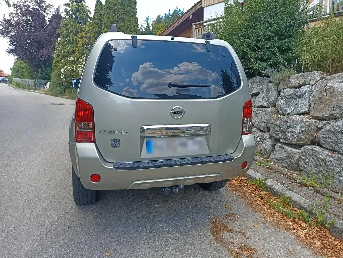 Gebraucht Nissan Pathfinder SE 190 PS (139 kW) 2012 Silber SUV