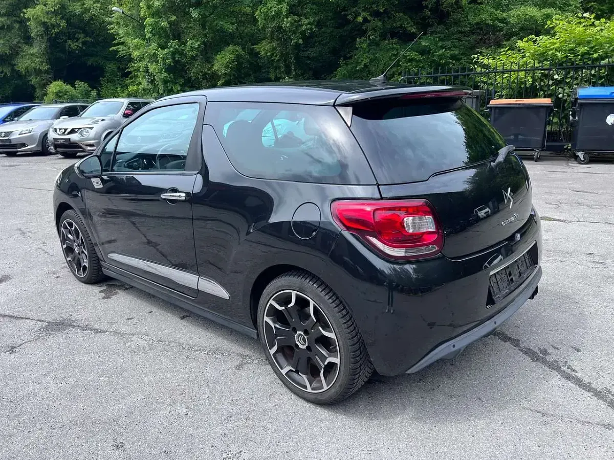 Gebraucht Citroën DS3 Sport Chic 156 PS (114 kW) 2011 Schwarz obsidien/metallic Kleinwagen