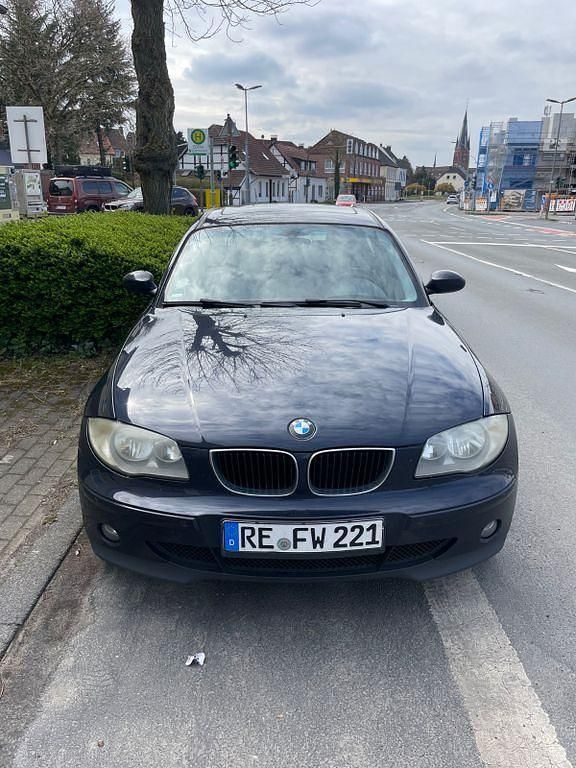 Gebraucht BMW 118 122 PS (89 kW) 2005 Blau Kleinwagen