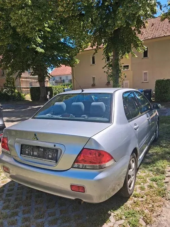 Gebraucht Mitsubishi Lancer 98 PS (72 kW) 2004 Grau Limousine