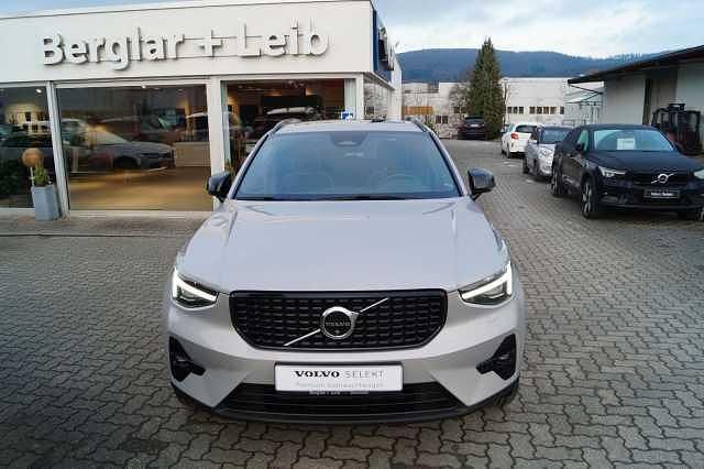 Gebraucht 2024 Volvo XC40 SUV | 38.990 € (Teuer) - Bild 1/4