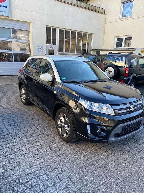 Gebraucht Suzuki Vitara Comfort 120 PS (88 kW) 2016 Dach weiß uni SUV