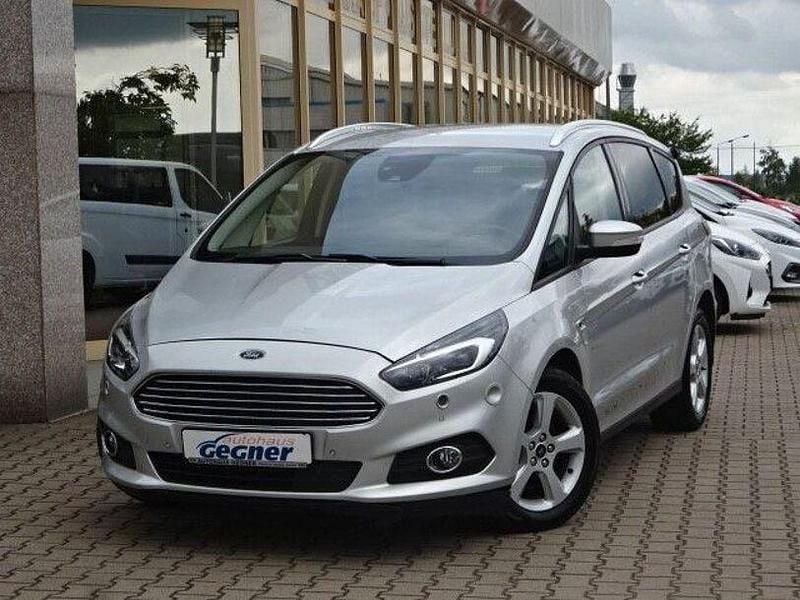 Gebraucht Ford S-MAX Business Edition 190 PS (139 kW) 2019 Silber Van / Kleinbus