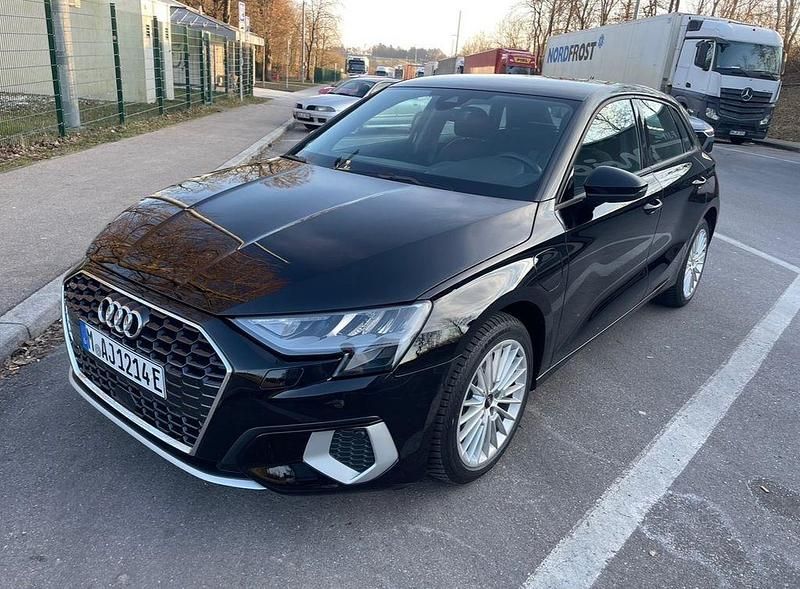 Schwarz Gebraucht 2021 Audi A3 Advanced Limousine | 21.500 € (Guter Preis) - Bild 1/3