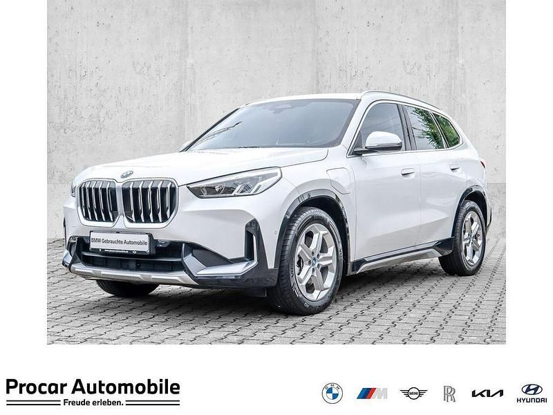 Weiß Gebraucht 2024 BMW X1 xLine SUV | 43.440 € (Fairer Preis) - Bild 1/4