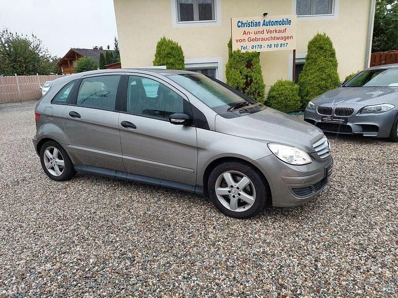 Grau Gebraucht 2007 Mercedes B200 Van / Kleinbus | 990 € (Superpreis) - Bild 1/4